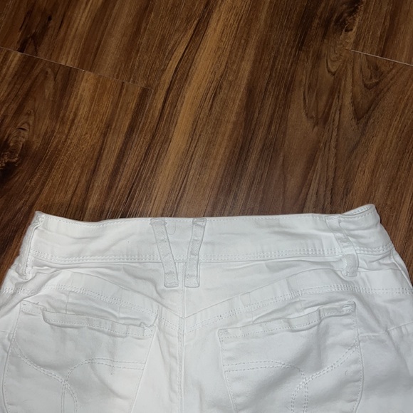 YMI Wanna Betta Butt? Jean Shorts - Picture 6 of 7